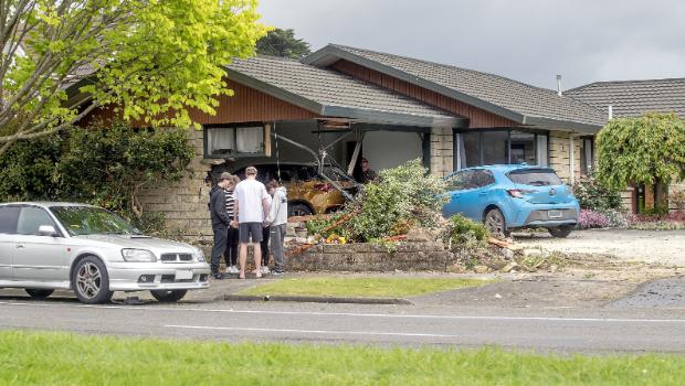 Car Crashes and a teenage injured