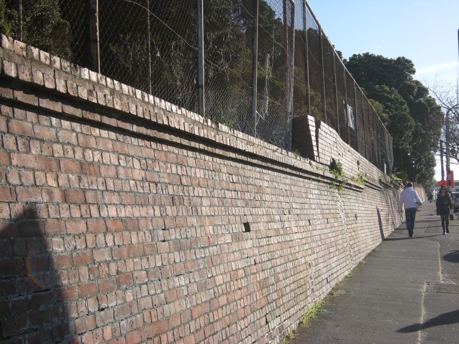 tasman-st-brick-wall